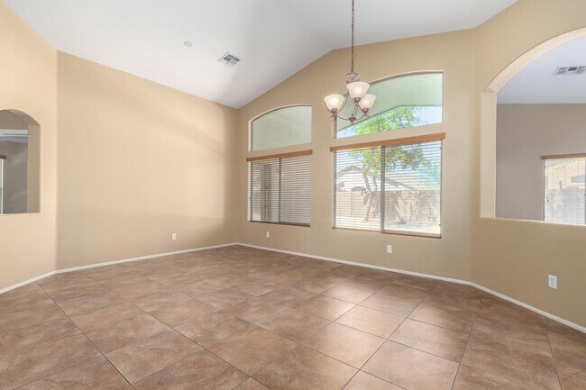 Building Photo - 1238 W Dana Dr