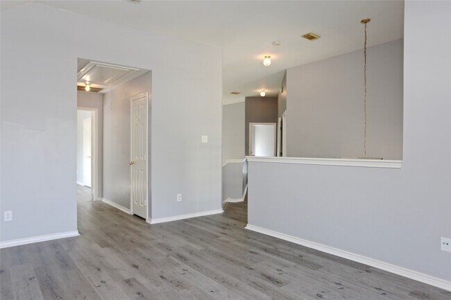 Building Photo - 2515 Hyland Park