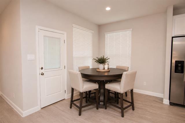 Building Photo - 1804 Mensa Dr