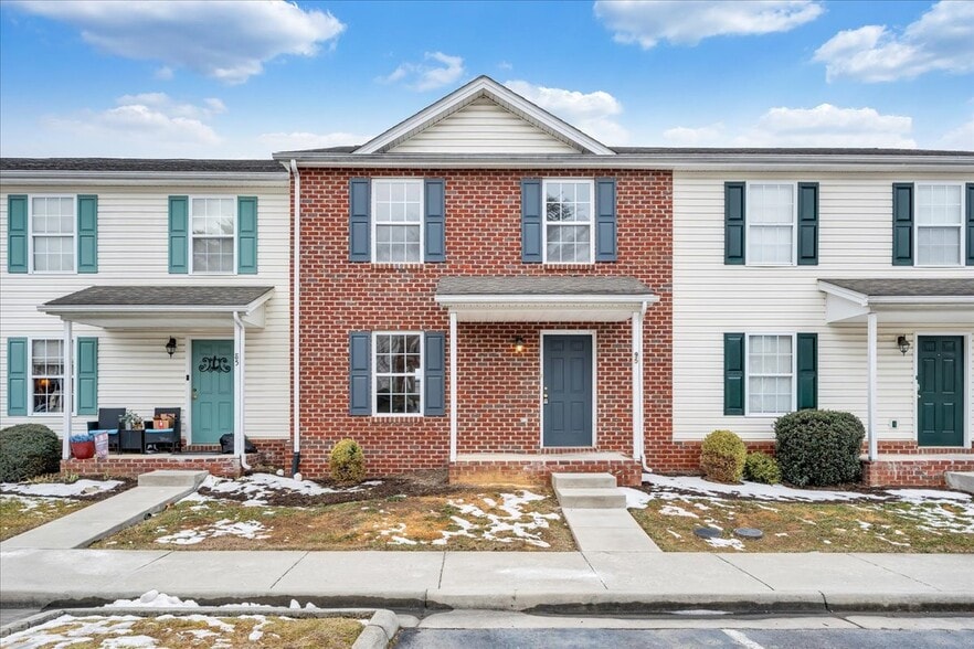 Building Photo - Charleston Place