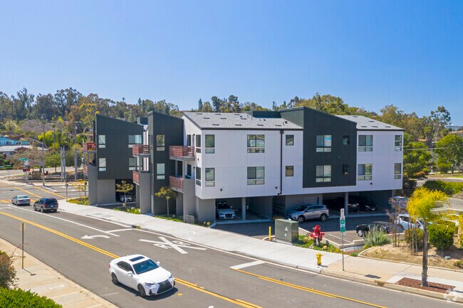 Building Photo - 5900 Severin Dr