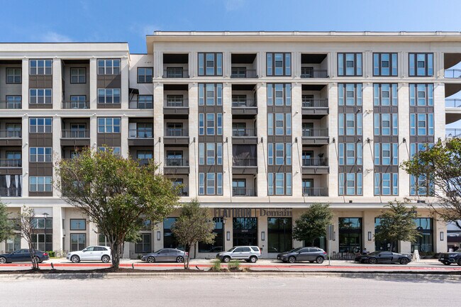 Building Photo - 10727 Domain Dr