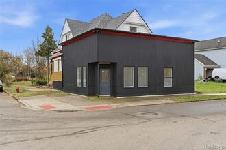 Building Photo - 2503 W Forest Ave