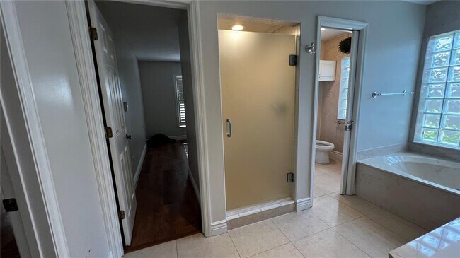 Building Photo - 8625 Vista Shores Ct