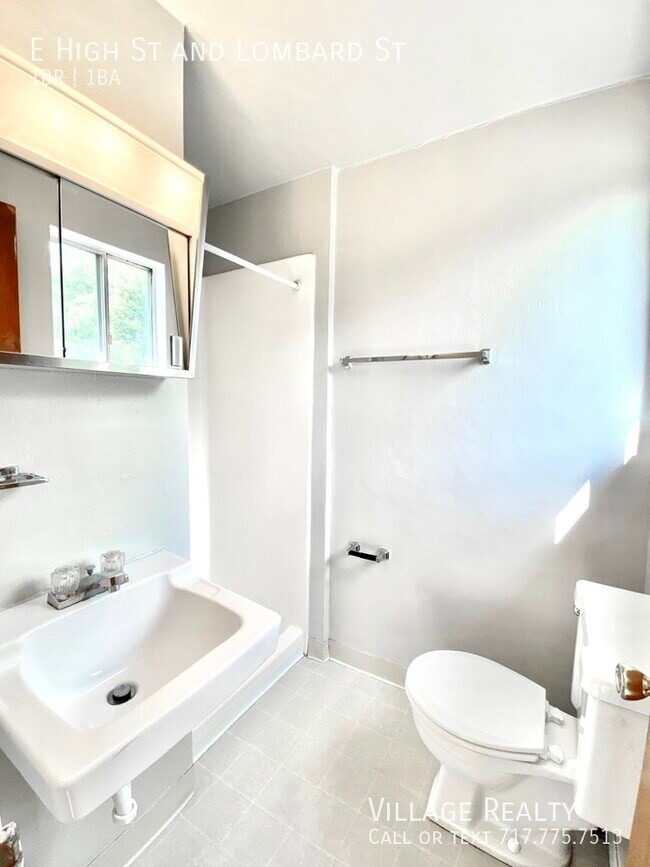 Building Photo - 92 E High St