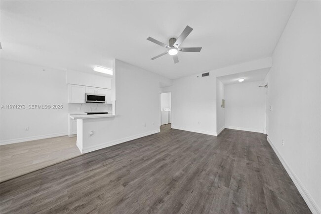 Building Photo - 7925 Preserve Cir