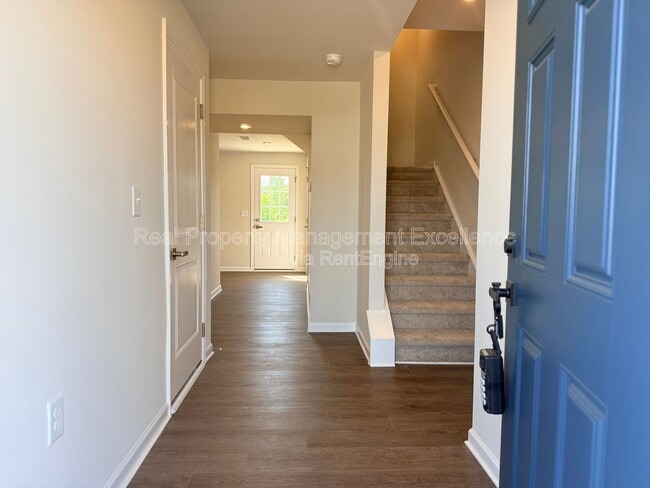 Building Photo - 372 Grand Silo Rd