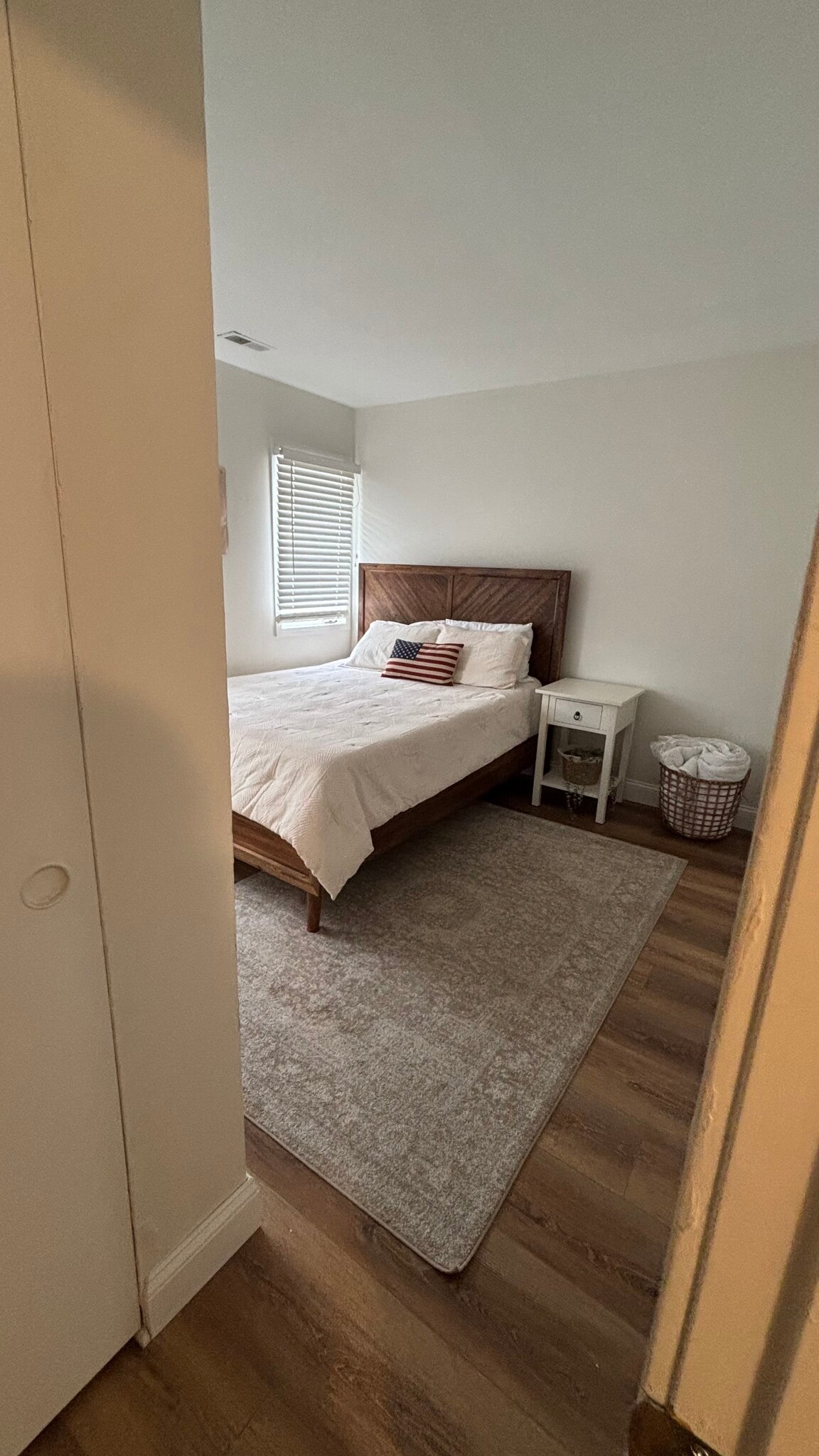 Building Photo - 4000 Bayshore Ave