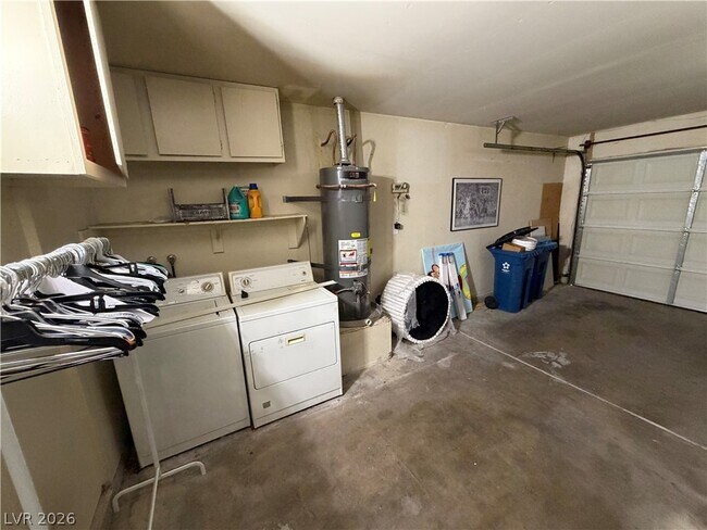 Building Photo - 3004 Ocean View Dr