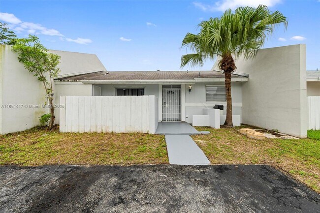 Primary Photo - 10387 SW 209th Ln