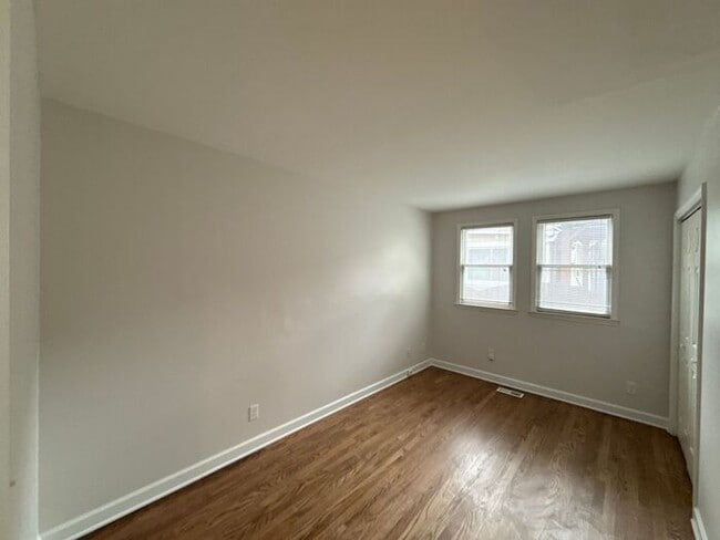 Building Photo - Dilworth Home - T.R. Lawing Realty Property