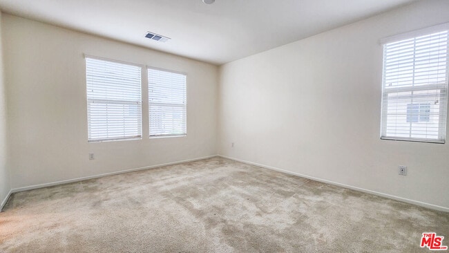 Building Photo - 835 Orchid Way