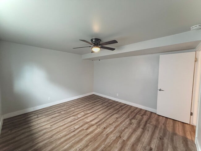 Building Photo - 1 Bedroom Apartment Available February 1st