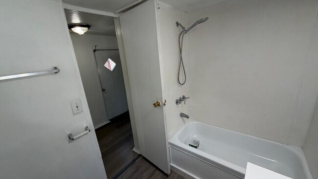 Building Photo - 203 Dodge Ave