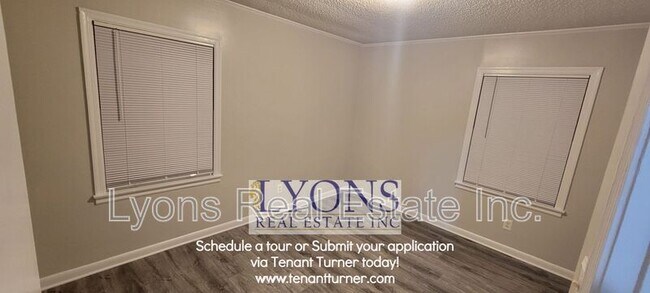 Building Photo - 718 Azalea Cir