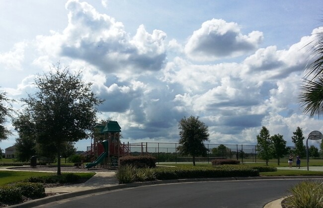 Building Photo - Available early fall ~ Waterside Pointe 3/...
