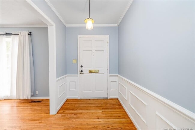 Building Photo - 2818 Millbrook Rd