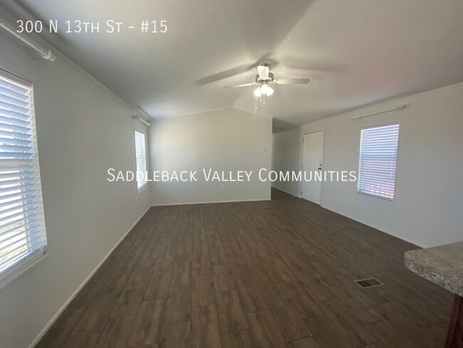 Building Photo - 300 N 13th St