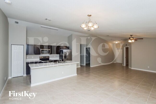 Building Photo - 591 Brickell St SE