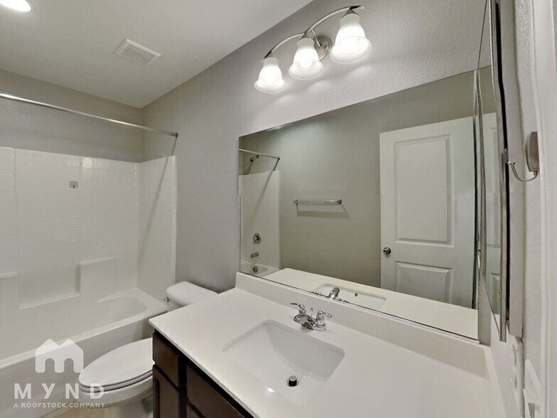 Building Photo - 6646 Evander St