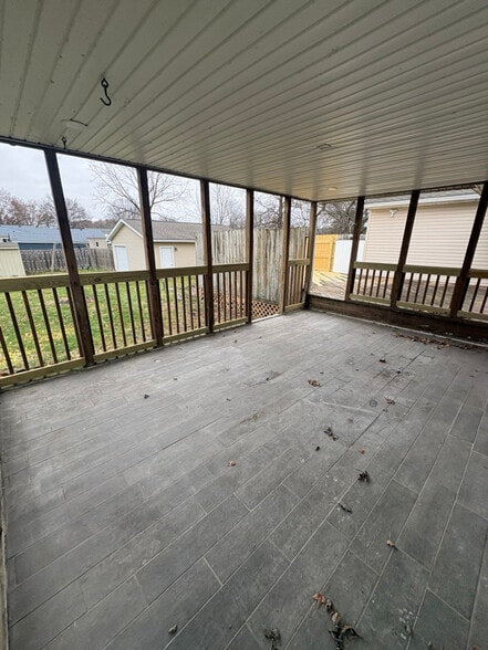 Building Photo - 1282 Lawndale Rd