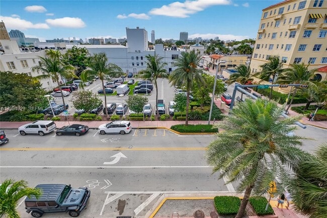 Building Photo - 1255 Collins Ave