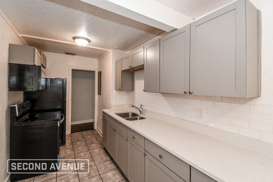 Building Photo - 3013 Imperial St