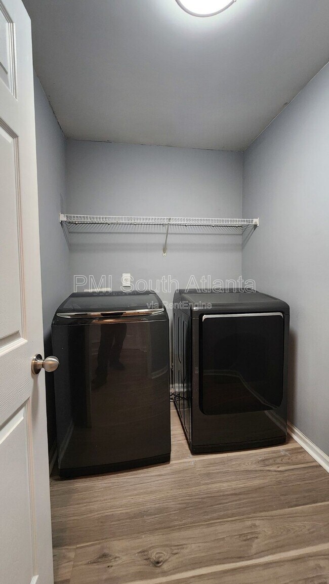 Building Photo - 122 Brenleigh Park Dr