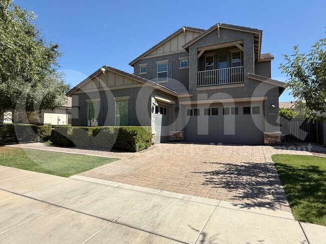 Building Photo - 4247 E Comstock Dr