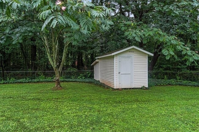 Building Photo - 5146 Bramblewood Dr