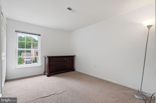 Building Photo - 10205 Balsamwood Dr