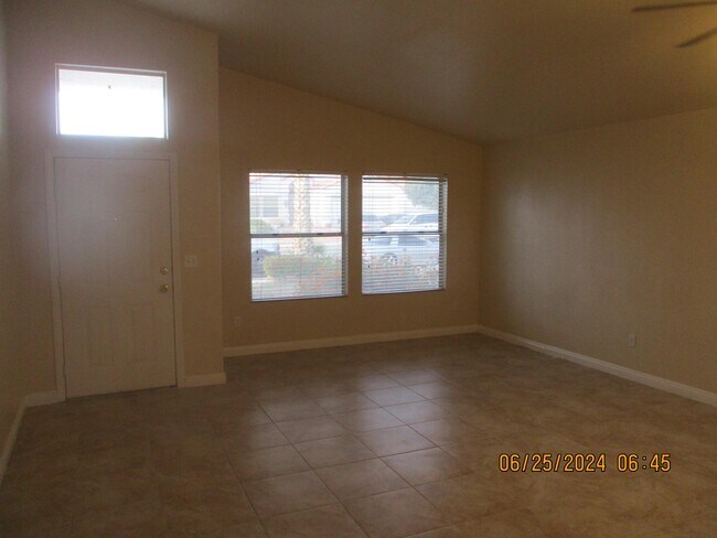 Building Photo - 8216 Grassy Point Cir