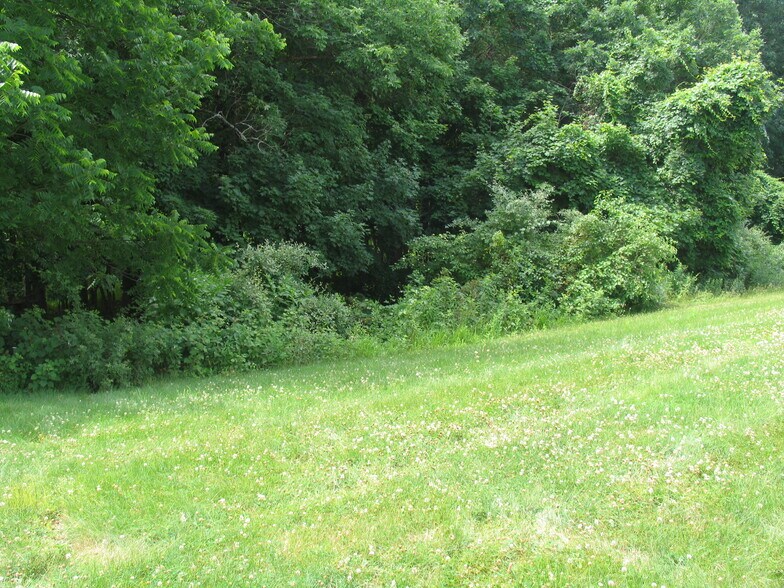 Building Photo - 2812 River Willow Dr