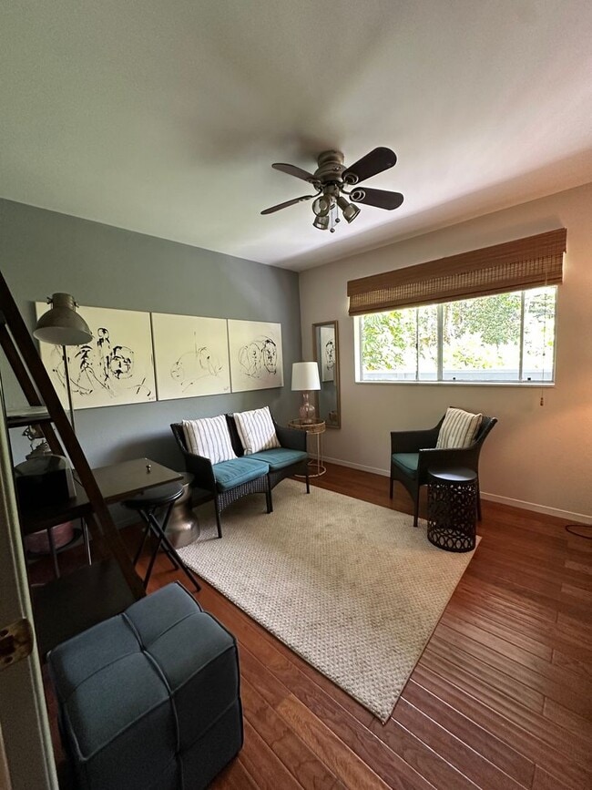 Building Photo - Fully Furnished- All Utilities Included- 1bd & 1 1/2 bath