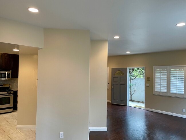 Building Photo - 2402 34th St