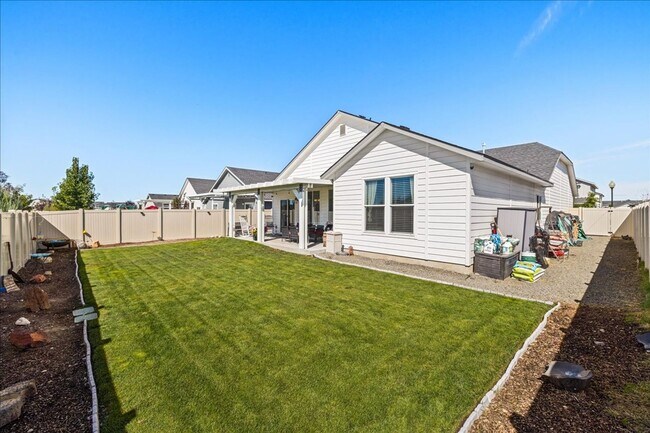 Building Photo - Bright and Modern Home with Covered Patio ...