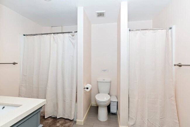 Building Photo - 17055 Rock Rd