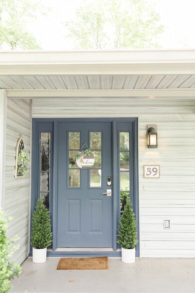 Building Photo - 39 Southwicke Dr