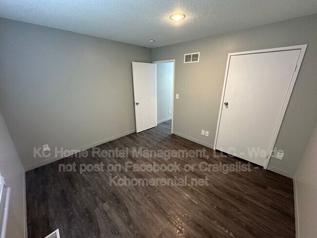 Building Photo - 1525 Jackson Ave