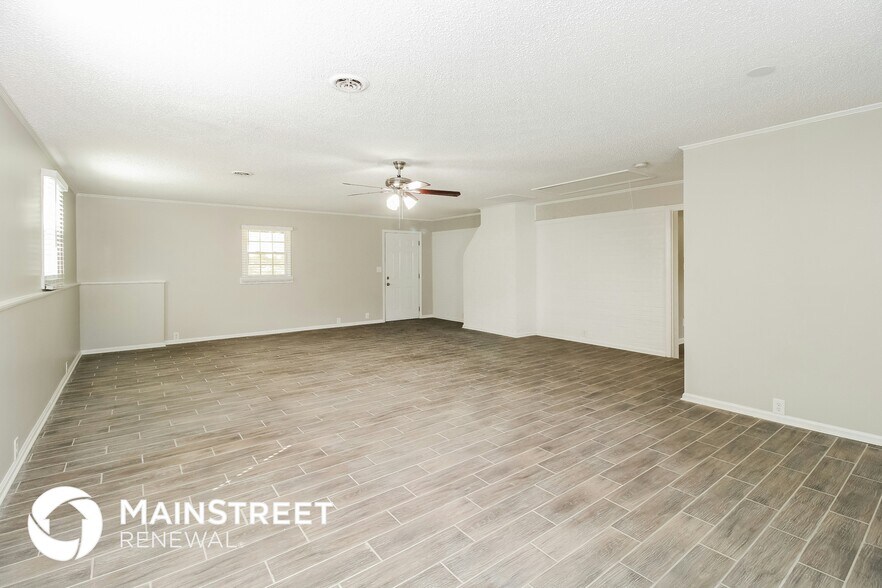 Building Photo - 4702 Yorkwood Dr