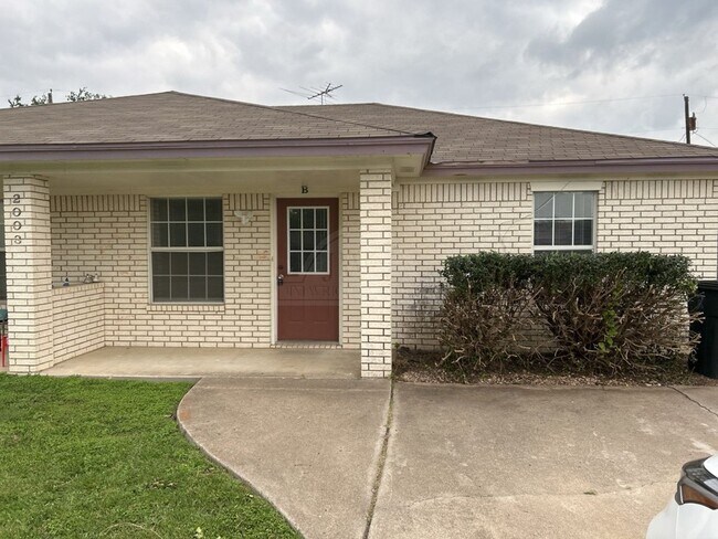 Building Photo - 2003 Windward Dr