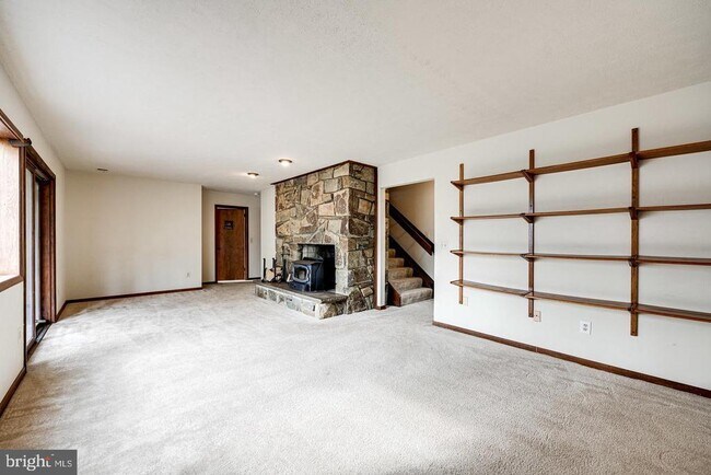 Building Photo - 1328 Potomac School Rd