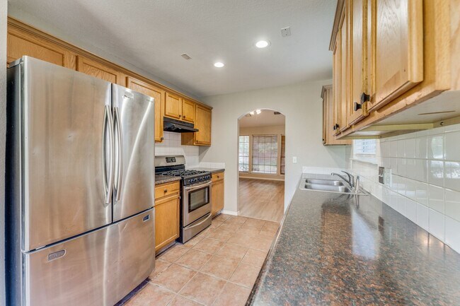 Building Photo - Recently updated home in Pflugerville