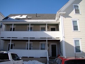 Building Photo - 86 School St