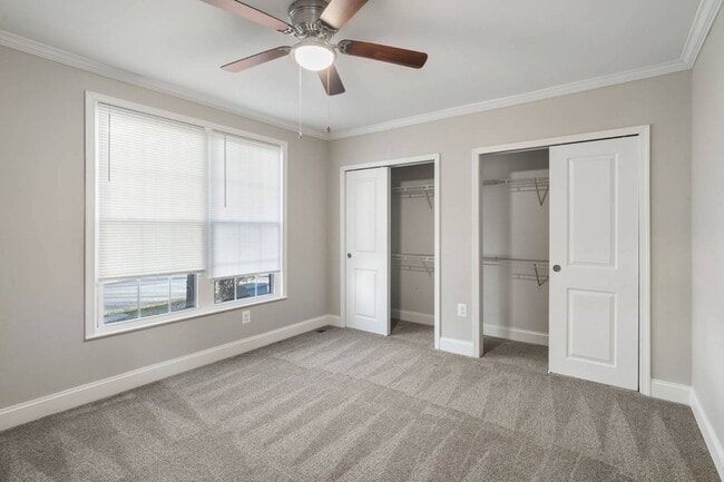 Building Photo - 1516 Cedarwood Dr