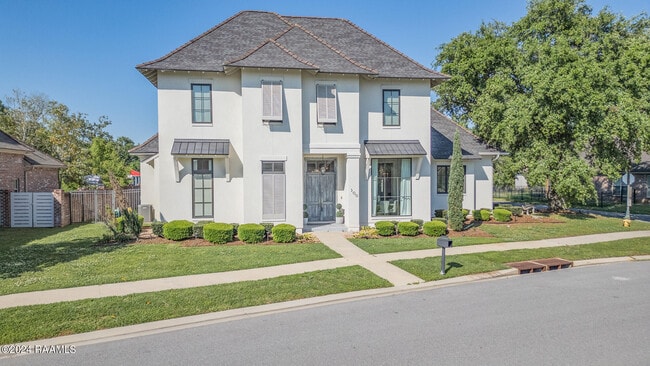 Building Photo - 300 Brightwood Dr