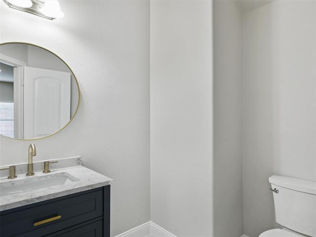 Building Photo - 3508 Hornbeam St