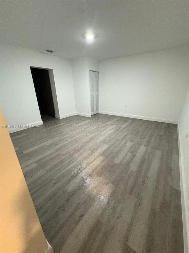 Building Photo - 225 SW 76th Ct