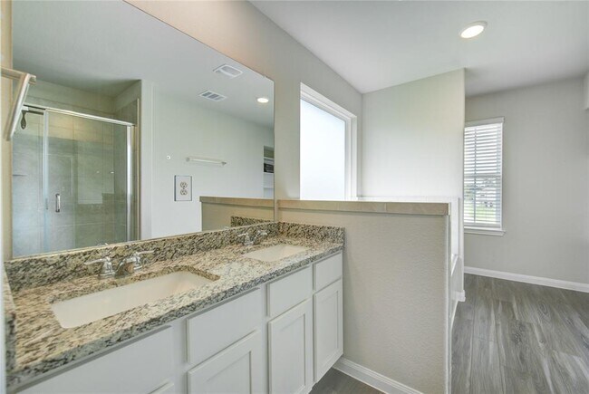 Building Photo - 2404 Shellcracker Dr