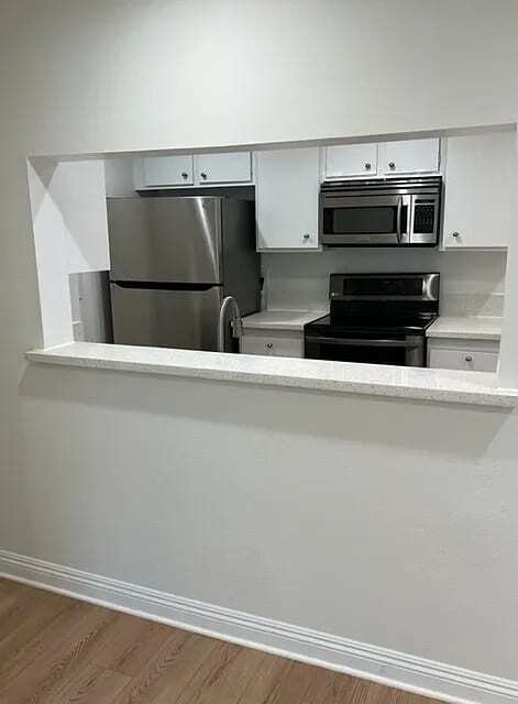 Building Photo - 5460 White Oak Ave